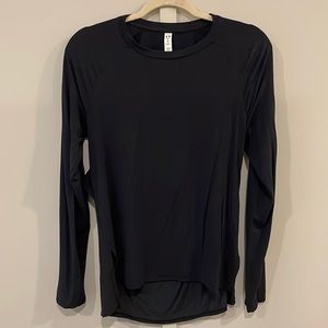 Black under armour long sleeve open back